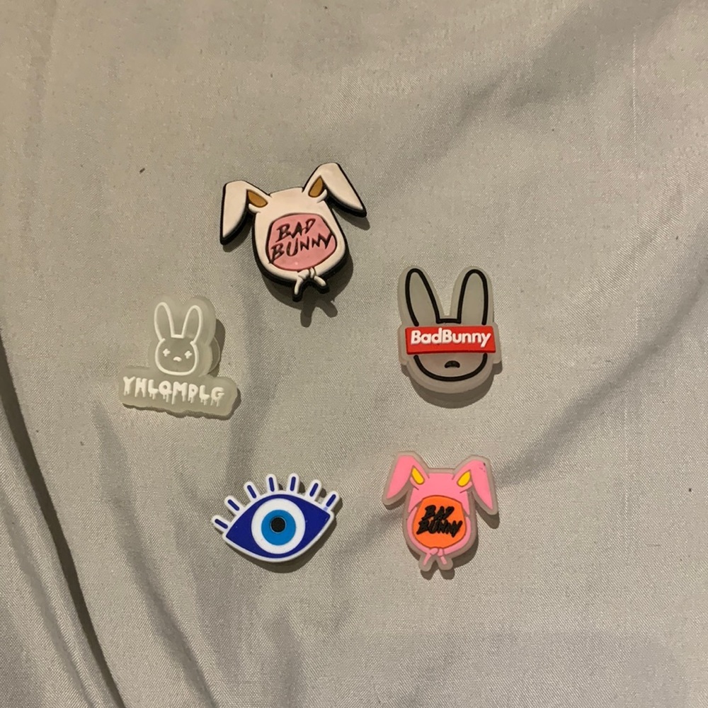 5 pack of bad bunny jibbitz
